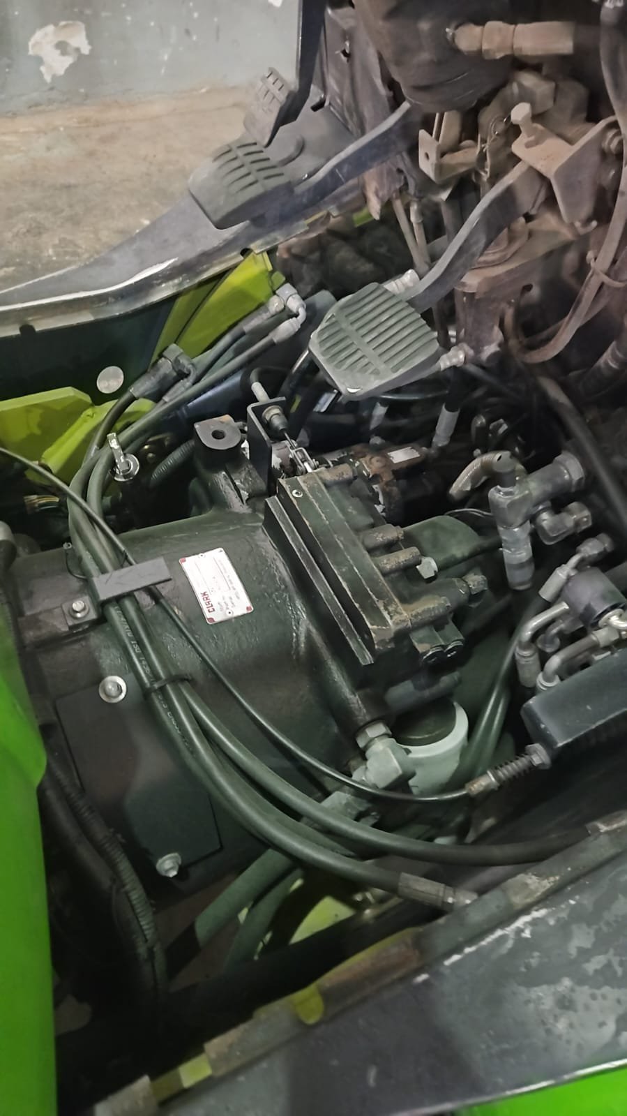 Empilhadeira Combustão - Clark - C25