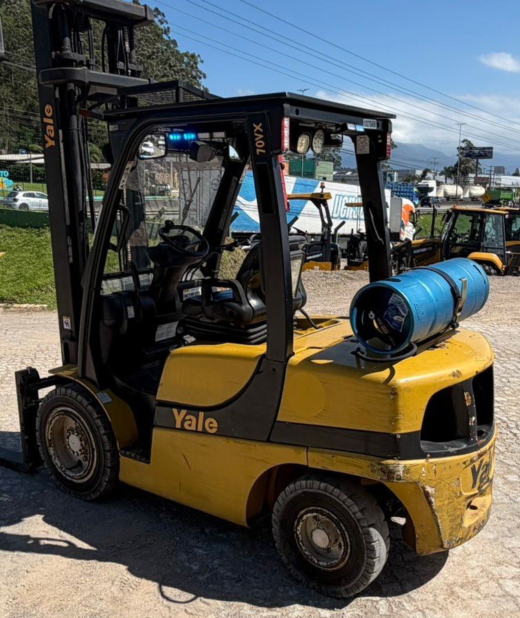 Empilhadeira Combustão - Yale - GP070VX