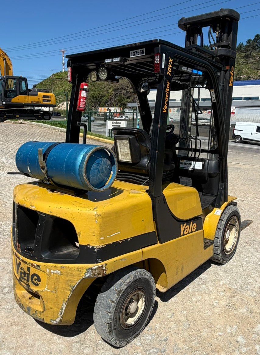 Empilhadeira Combustão - Yale - GP070VX