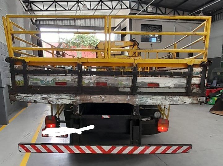 Caminhão - Volkswagen - 17180