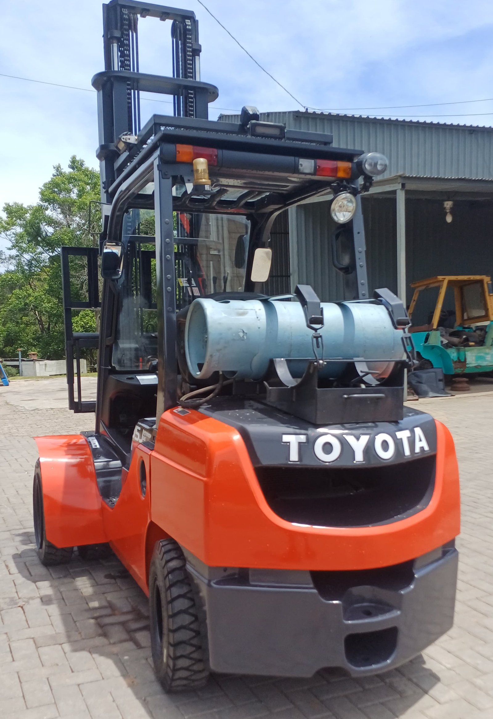 Empilhadeira Combustão - Toyota - 8FG35