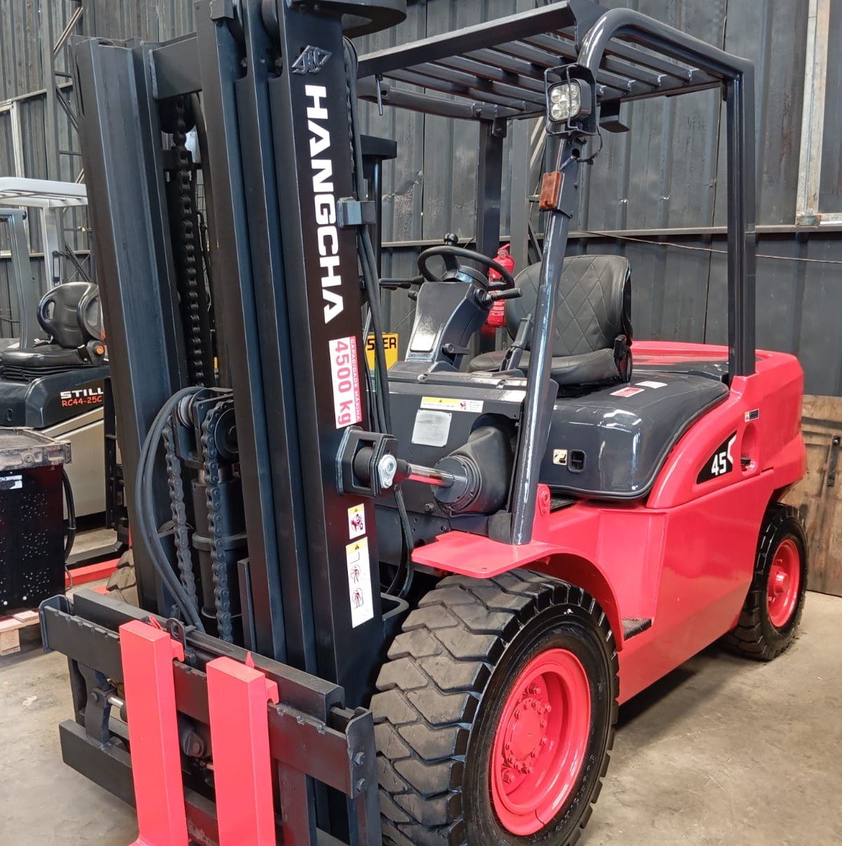 Empilhadeira Combustão - Hangcha - CPCD45