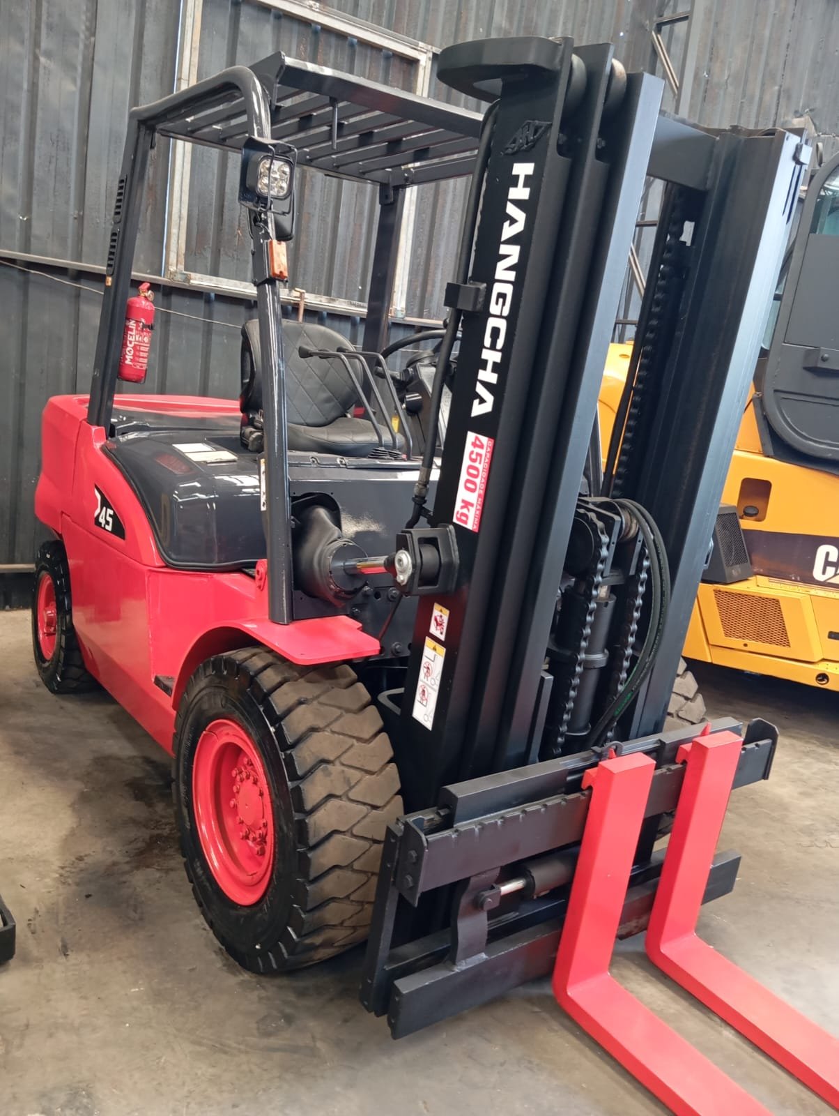 Empilhadeira Combustão - Hangcha - CPCD45