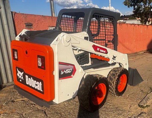 Mini Carregadeira - BobCat - S450