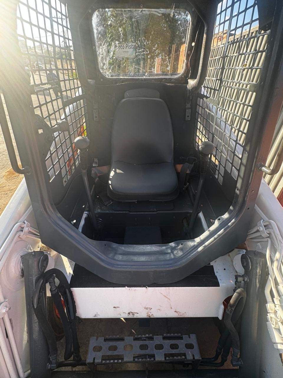 Mini Carregadeira - BobCat - S450