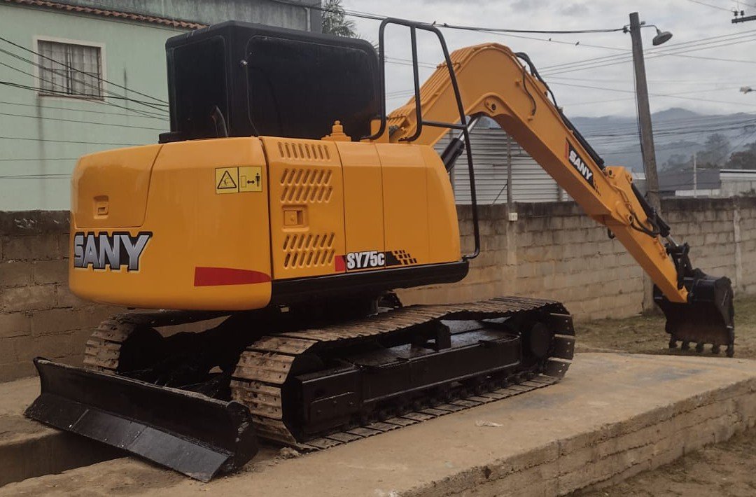 Escavadeira - Sany - SY75C