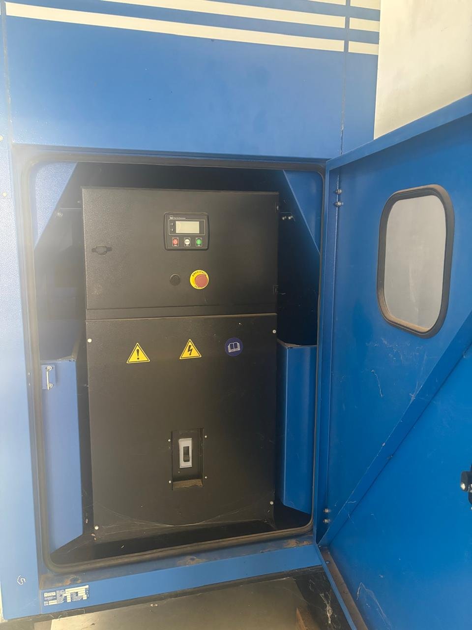 Grupo Gerador - MWM - Cabinado