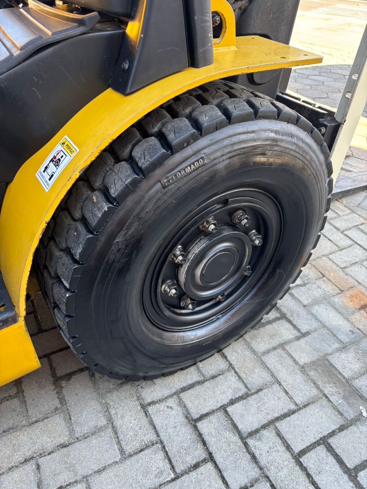 Empilhadeira Combustão - Yale - GP090VX