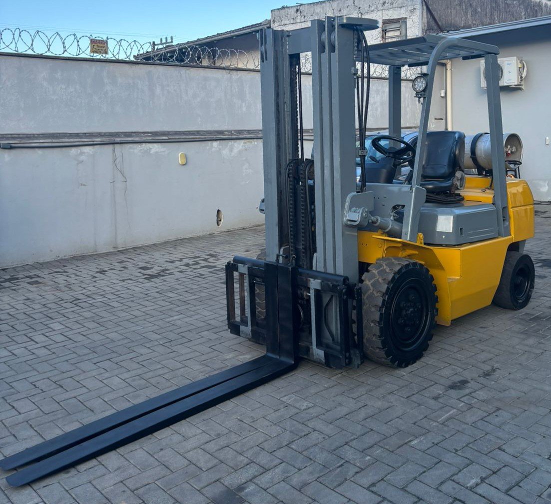 Empilhadeira Combustão - CHL - CPQD35