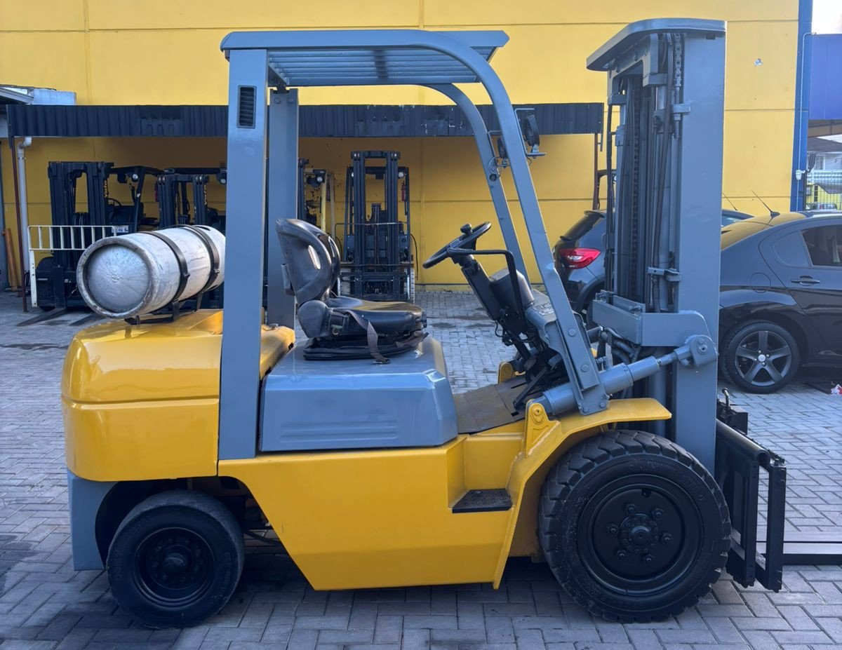 Empilhadeira Combustão - CHL - CPQD35