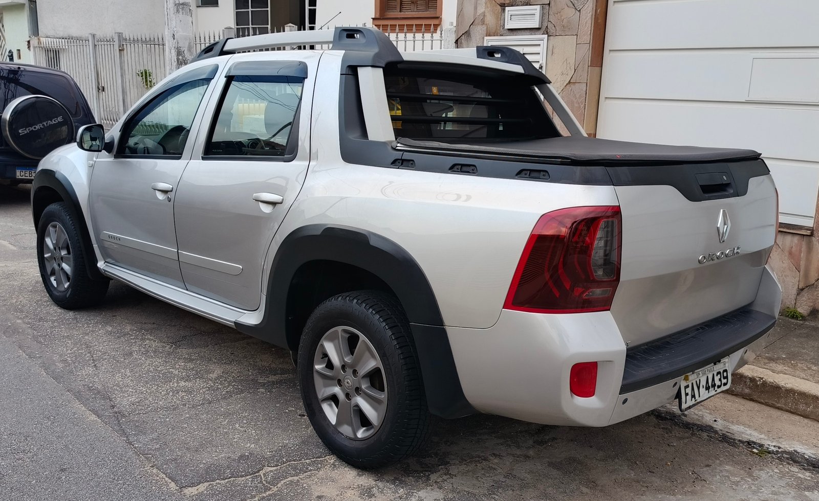 Veículo / Carro - Renault - OROCH DYN 2.0