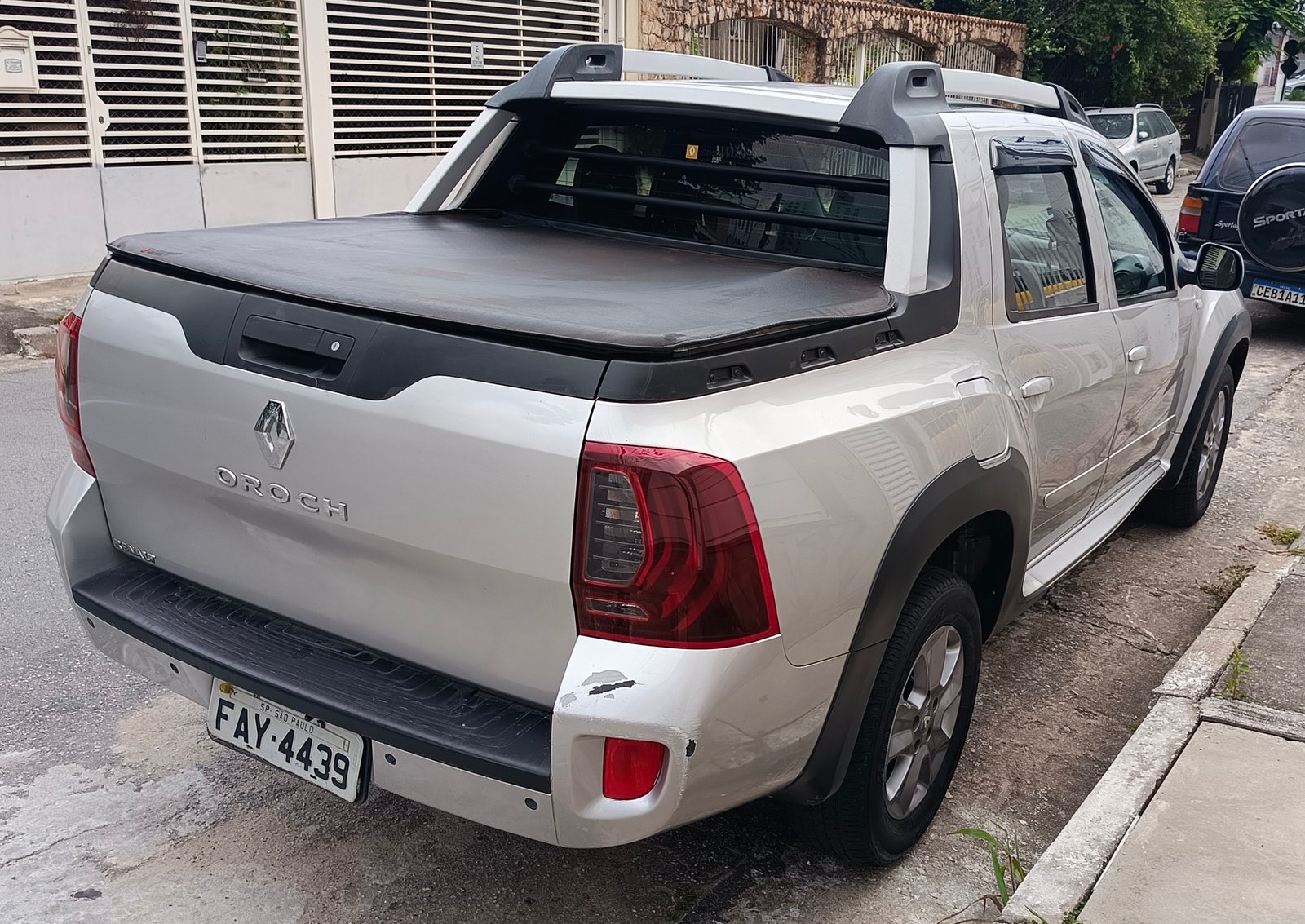 Veículo / Carro - Renault - OROCH DYN 2.0