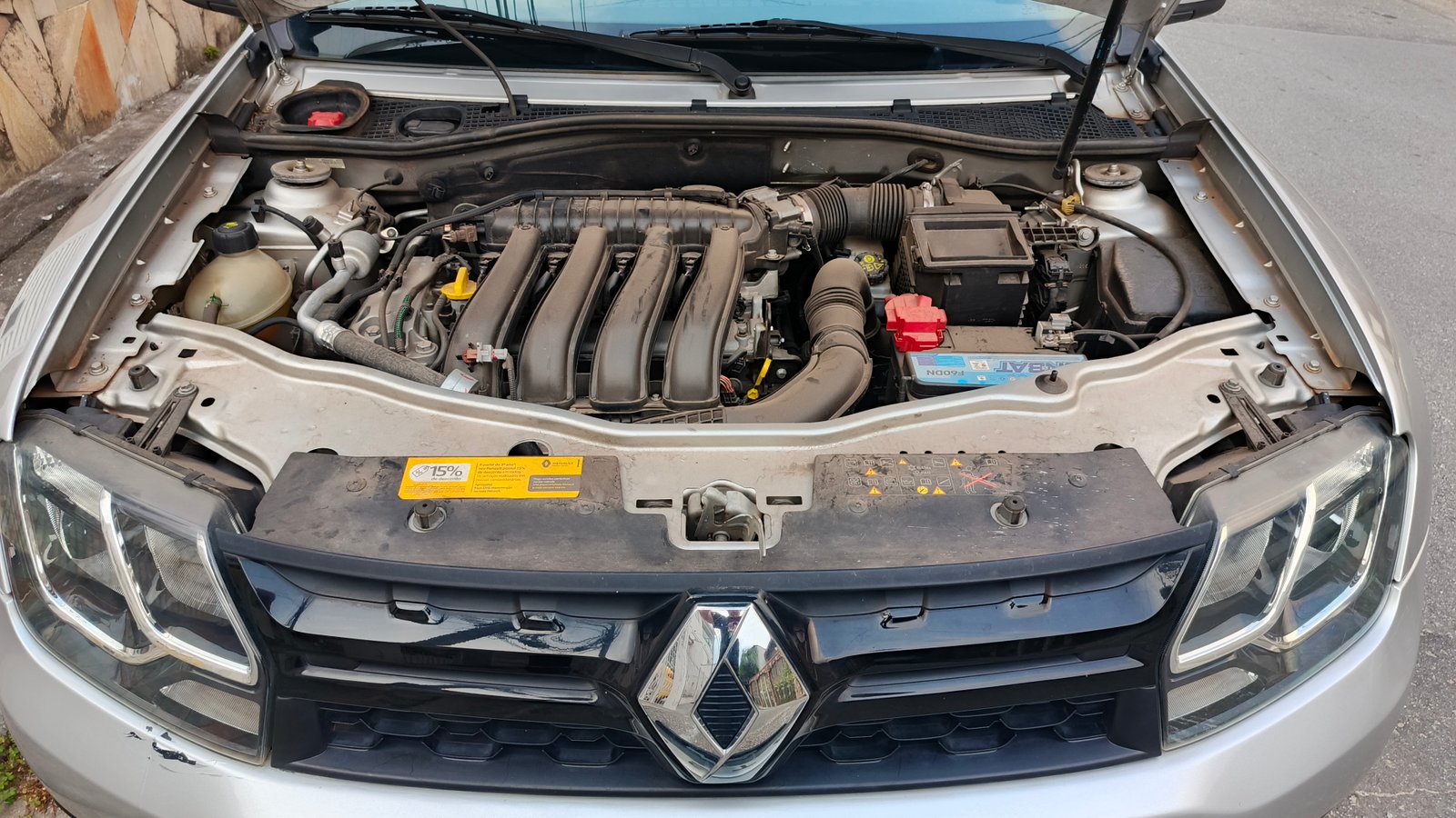 Veículo / Carro - Renault - OROCH DYN 2.0