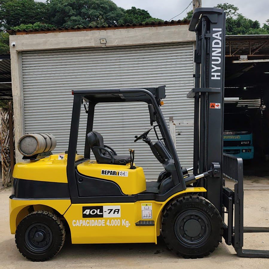 Empilhadeira Combustão - Hyundai - 40L7A