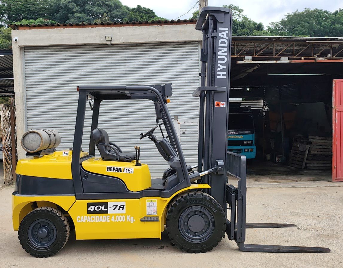 Empilhadeira Combustão - Hyundai - 40L7A